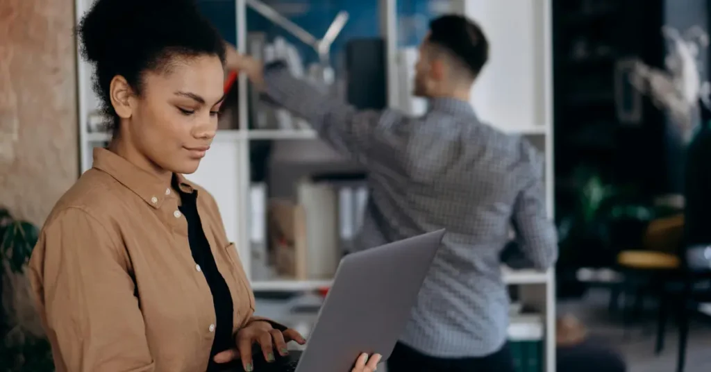 woman on laptop